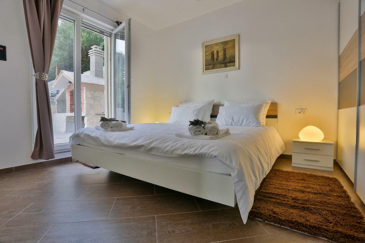 Villa Poletto Omiš Екстериор снимка
