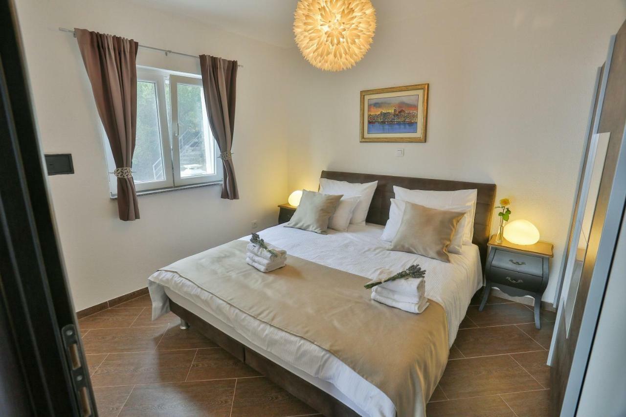 Villa Poletto Omiš Екстериор снимка
